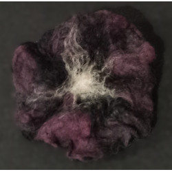 Broszka kwiatek fioletowy ręcznie filcowany