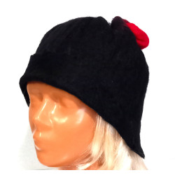 Czapka filcowana ręcznie czarno-czerwona