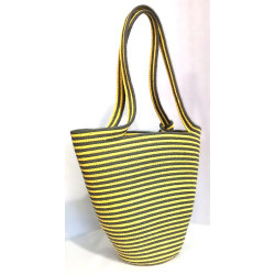 Torebka kosz uszyta ze sznurka handmade – modna torebka na co dzień