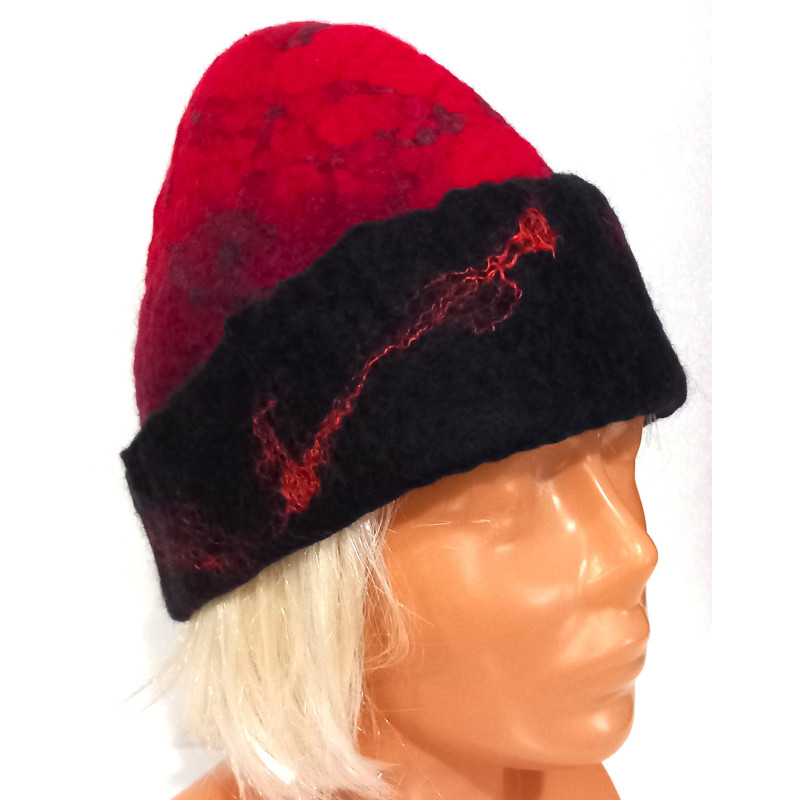 Czapka filcowana ręcznie czerwona